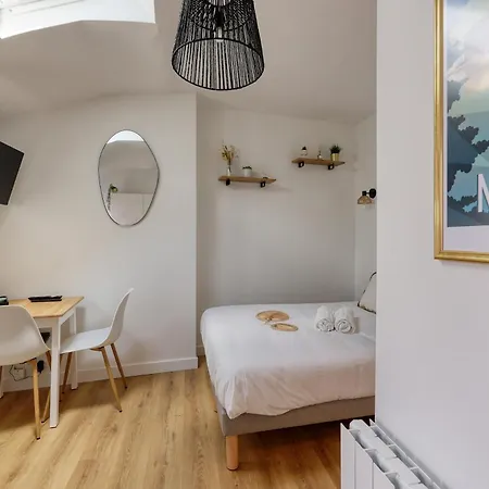 Cosy - Entre Le Chateau Des Ducs Et Le Jardin Des Plantes
