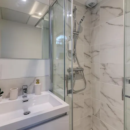 Apartment Cosy - Entre Le Chateau Des Ducs Et Le Jardin Des Plantes *