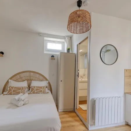 Cosy - Entre Le Chateau Des Ducs Et Le Jardin Des Plantes Apartment *